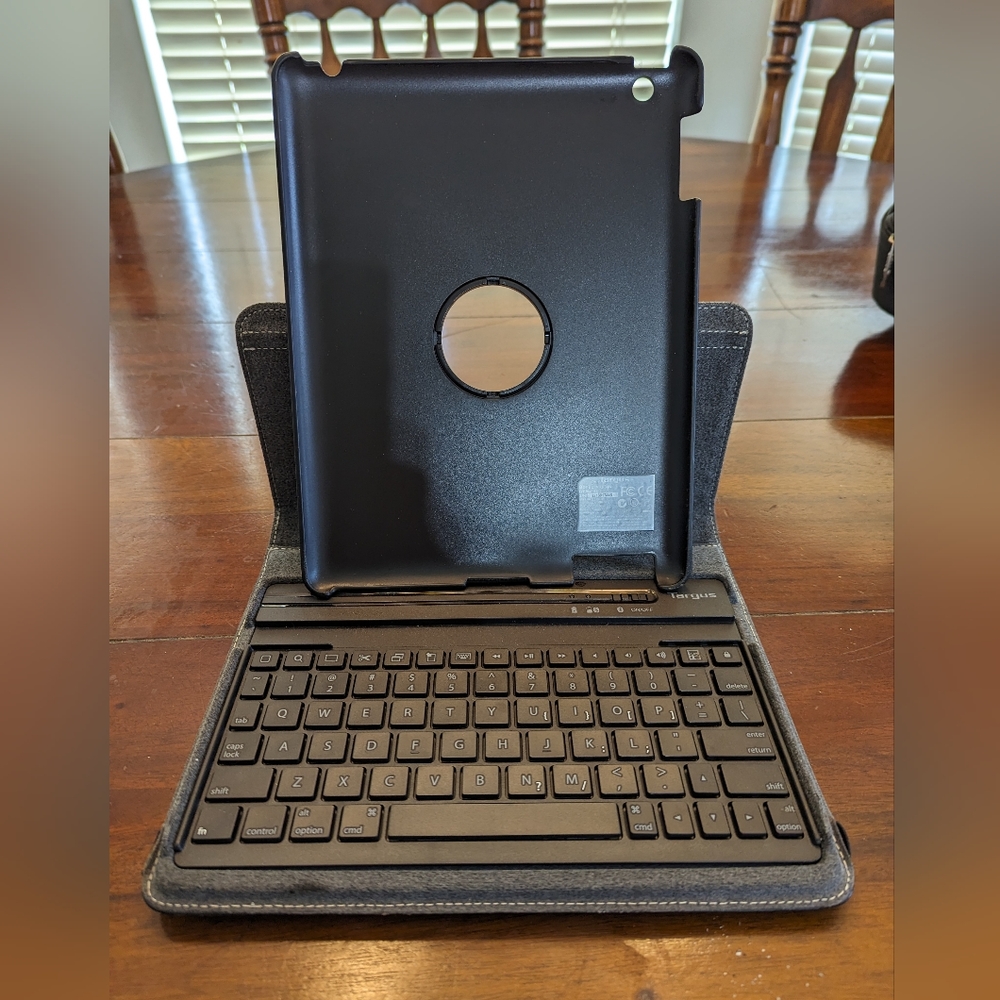 iPad Case with Keyboard